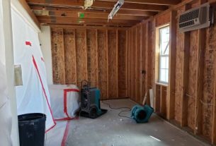 Valor Restoration Fast Water Damage Recovery in Lake Villa
