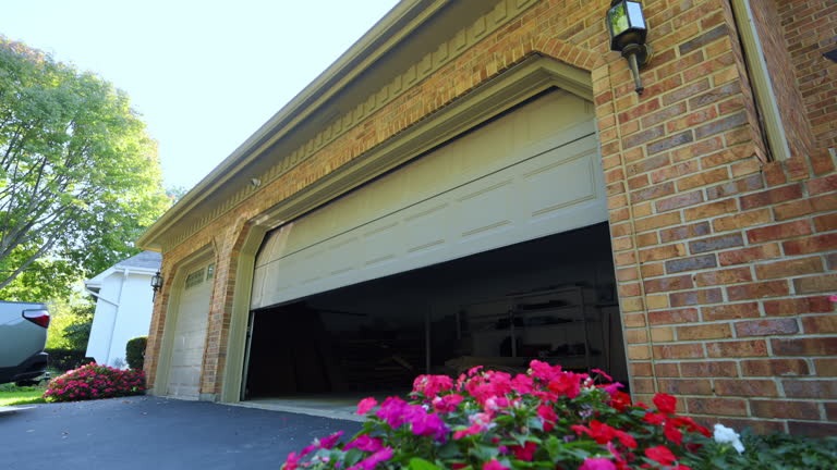 Garagentore im Vergleich was Hausbesitzer wissen sollten