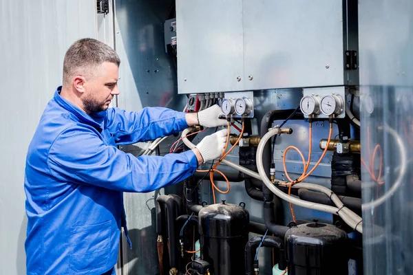 Easy DIY Checks Before Calling an HVAC Professional